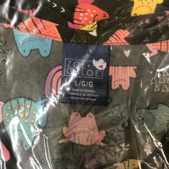 NWT Zoe + Chloe Army Green Frog and Rainbow pattern short sleeve scrub top - Picture 10 of 15